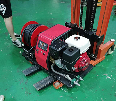 車載式高壓細(xì)水霧裝置 車載式高壓細(xì)水霧裝置